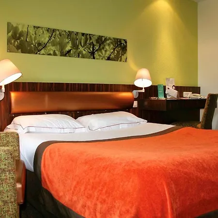Ibis Arcade Hotel